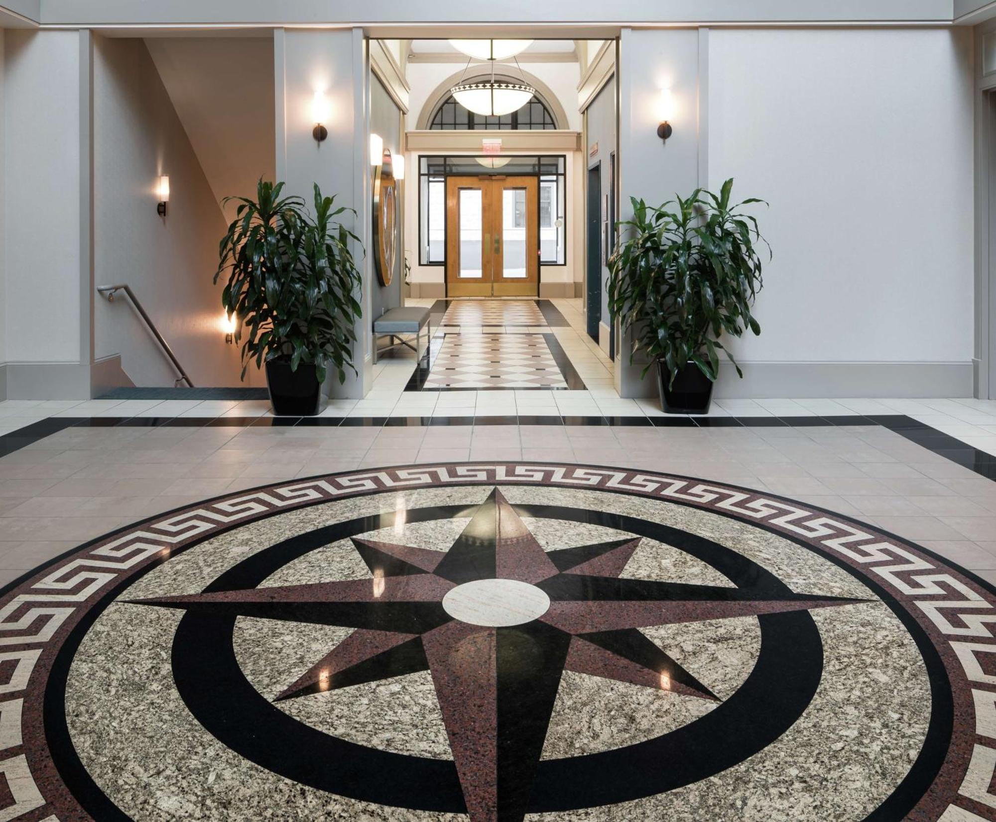 Hampton & Atlanta-downtown Hotel 3*